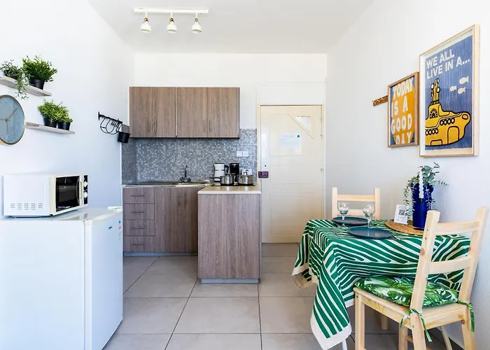 Apartmán Whispering Palms 1-br By Finikoudes Larnaca