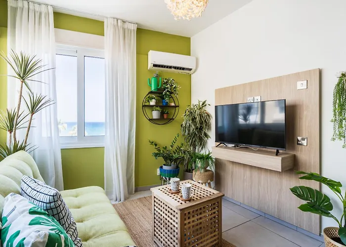 Whispering Palms 1-br By Finikoudes *