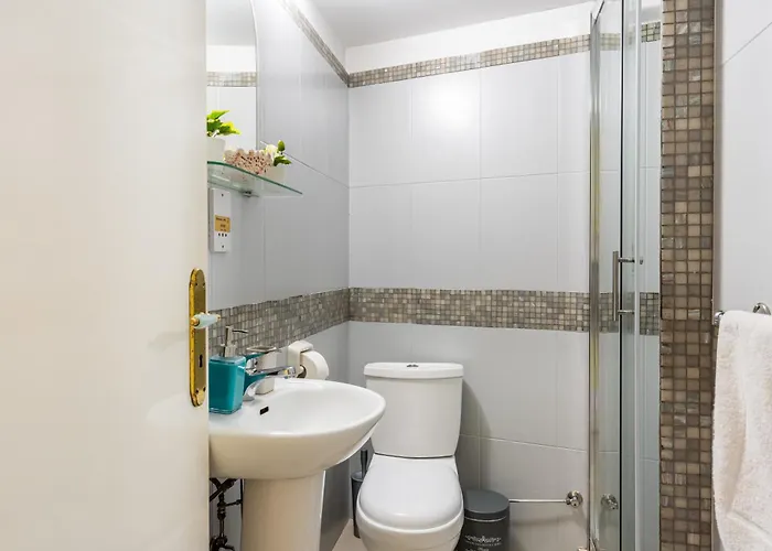 Whispering Palms 1-br By Finikoudes Larnaca