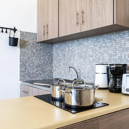 Whispering Palms 1-br By Finikoudes לרנקה