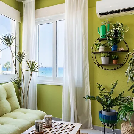 Whispering Palms 1-br By Finikoudes Apartmán