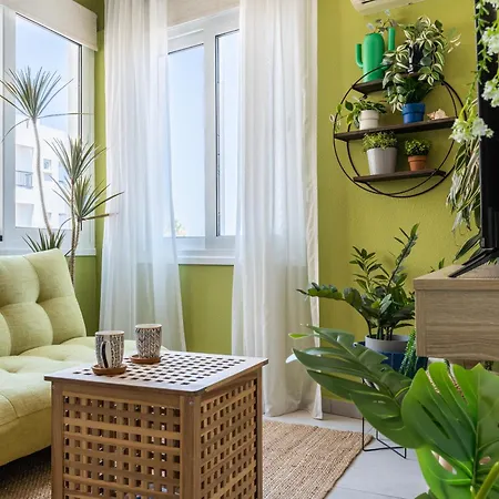 Whispering Palms 1-br By Finikoudes Apartmán *