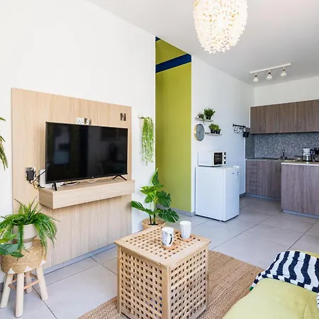 Whispering Palms 1-br By Finikoudes Larnaca