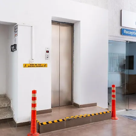 Whispering Palms 1-br By Finikoudes Apartment Larnaca