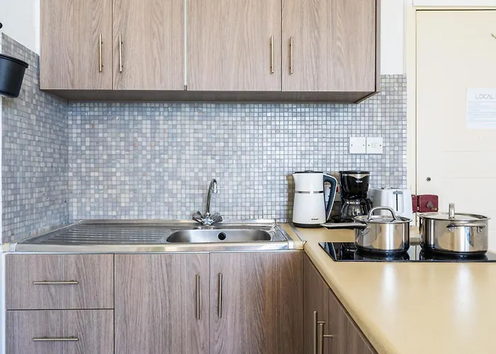 Whispering Palms 1-br By Finikoudes *